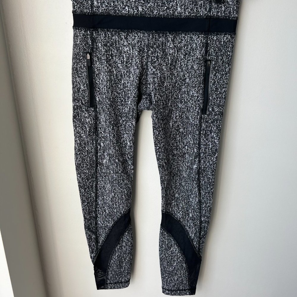 Black and White Lululemon Leggings